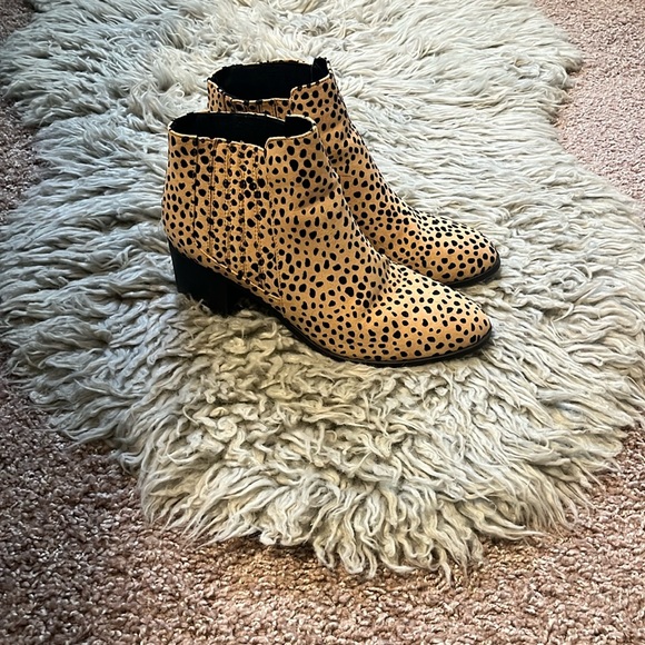 Qupid Shoes - Qupid Tan Leopard Printed Booties